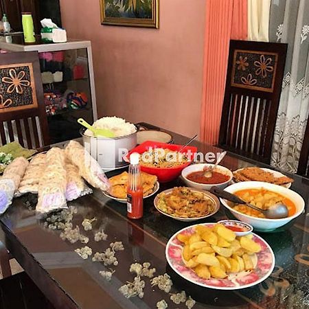 Bromo Indah Lestari Homestay Mitra Reddoorz Pasuruan Eksteriør billede