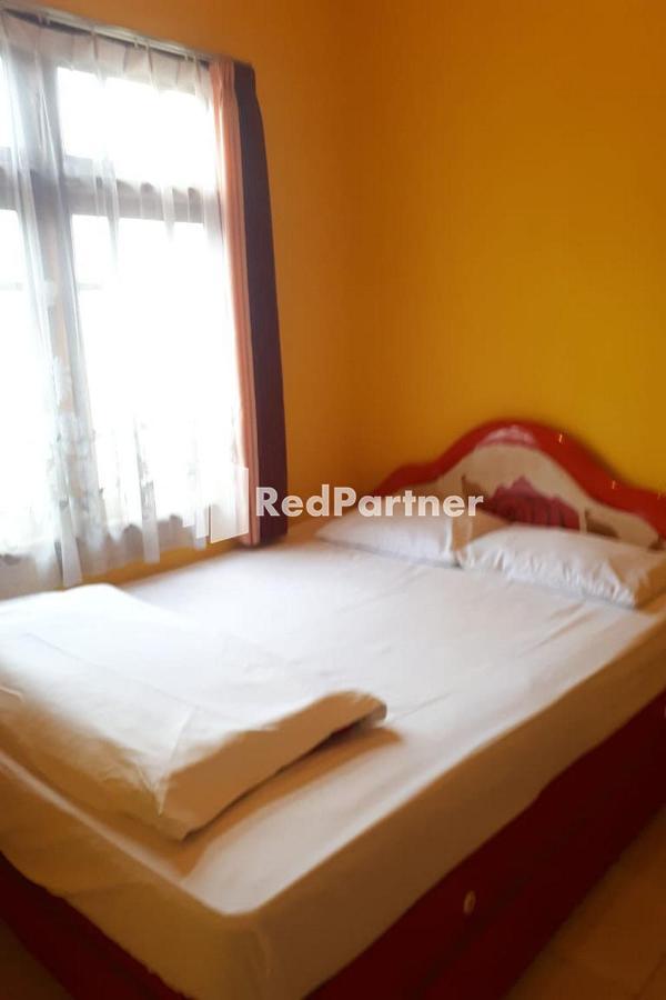 Bromo Indah Lestari Homestay Mitra Reddoorz Pasuruan Eksteriør billede